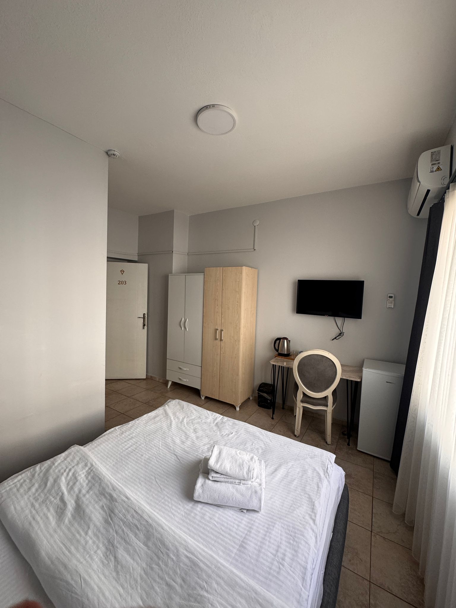 TEKİRDAĞ ÇORLU SATILIK OTEL DÜĞÜN SALONU VE DÜKKAN 75 M